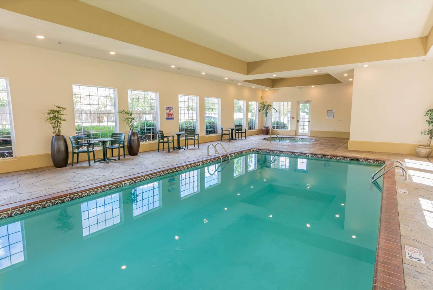 swimming pool spa