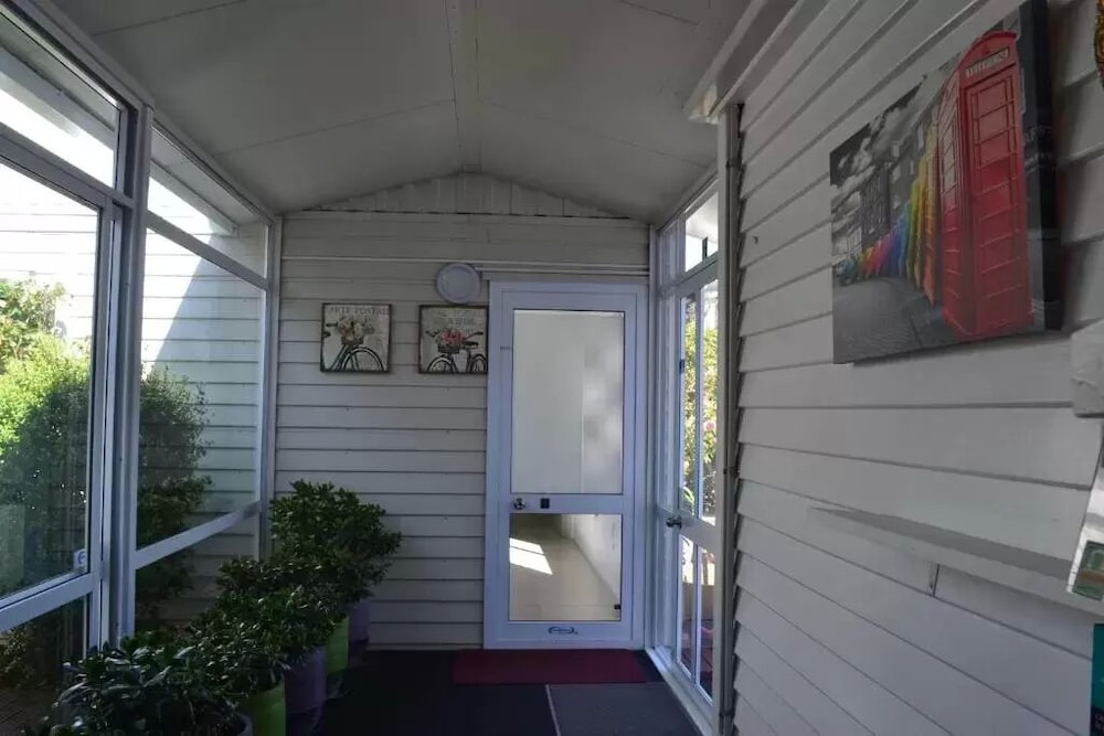 Mcwilliam Apartments 4/44