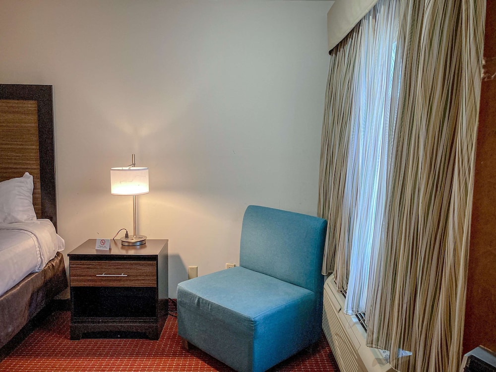 Motel6 Elkhart, IN 37/54