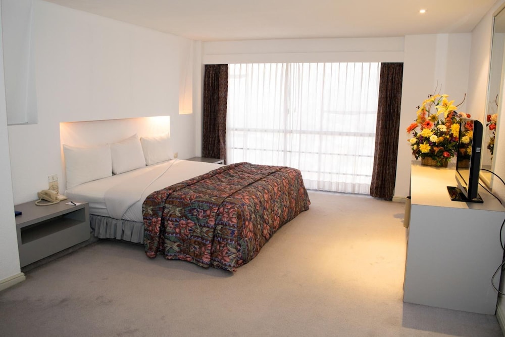 Del Prado Hotel 21/69