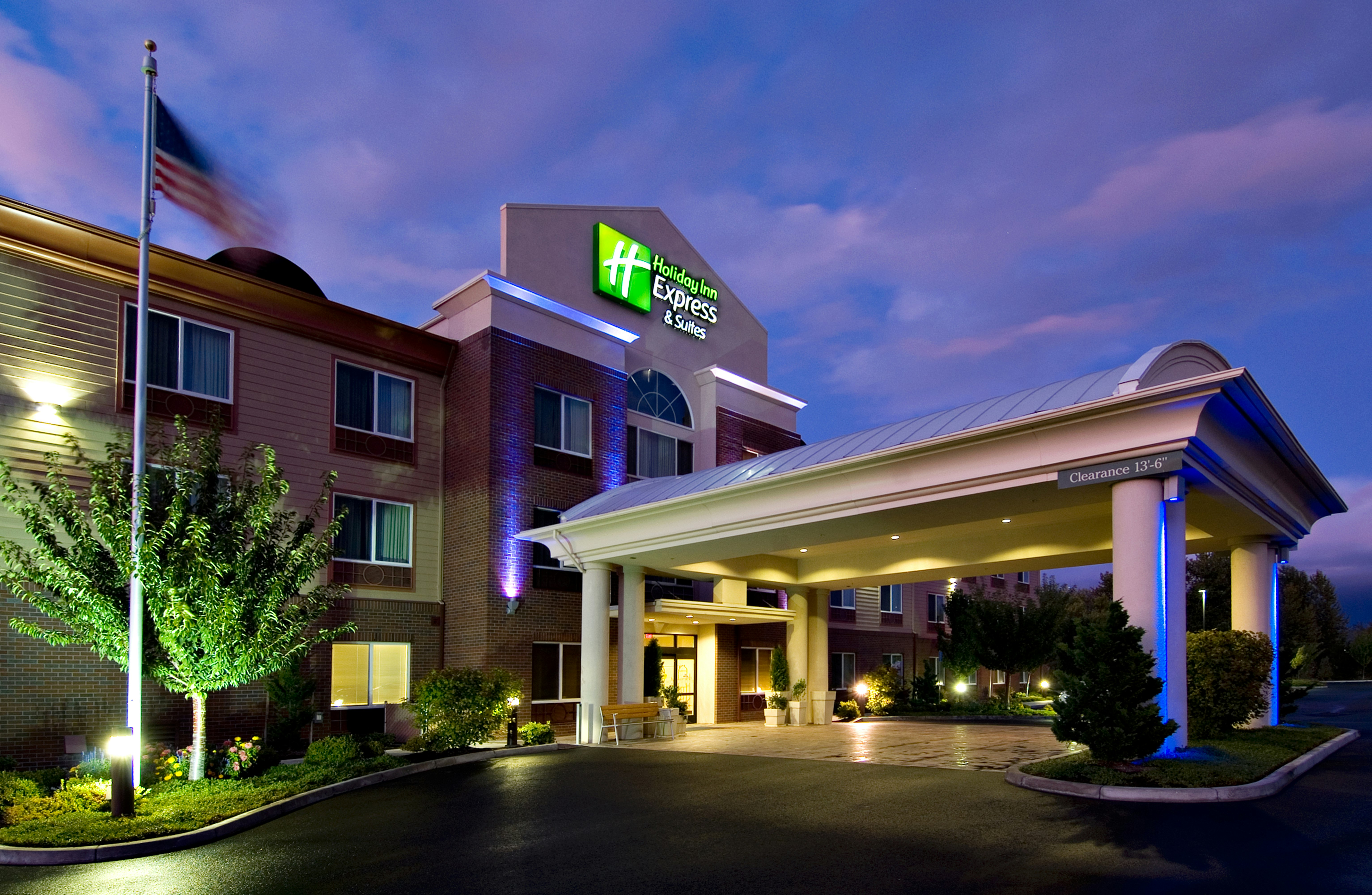 Holiday Inn Express Hotel And Suites Medford Central Point 2/80