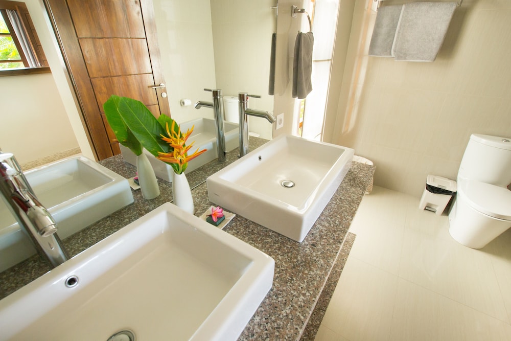 Kubu Indah Dive And Spa Resort 50/50
