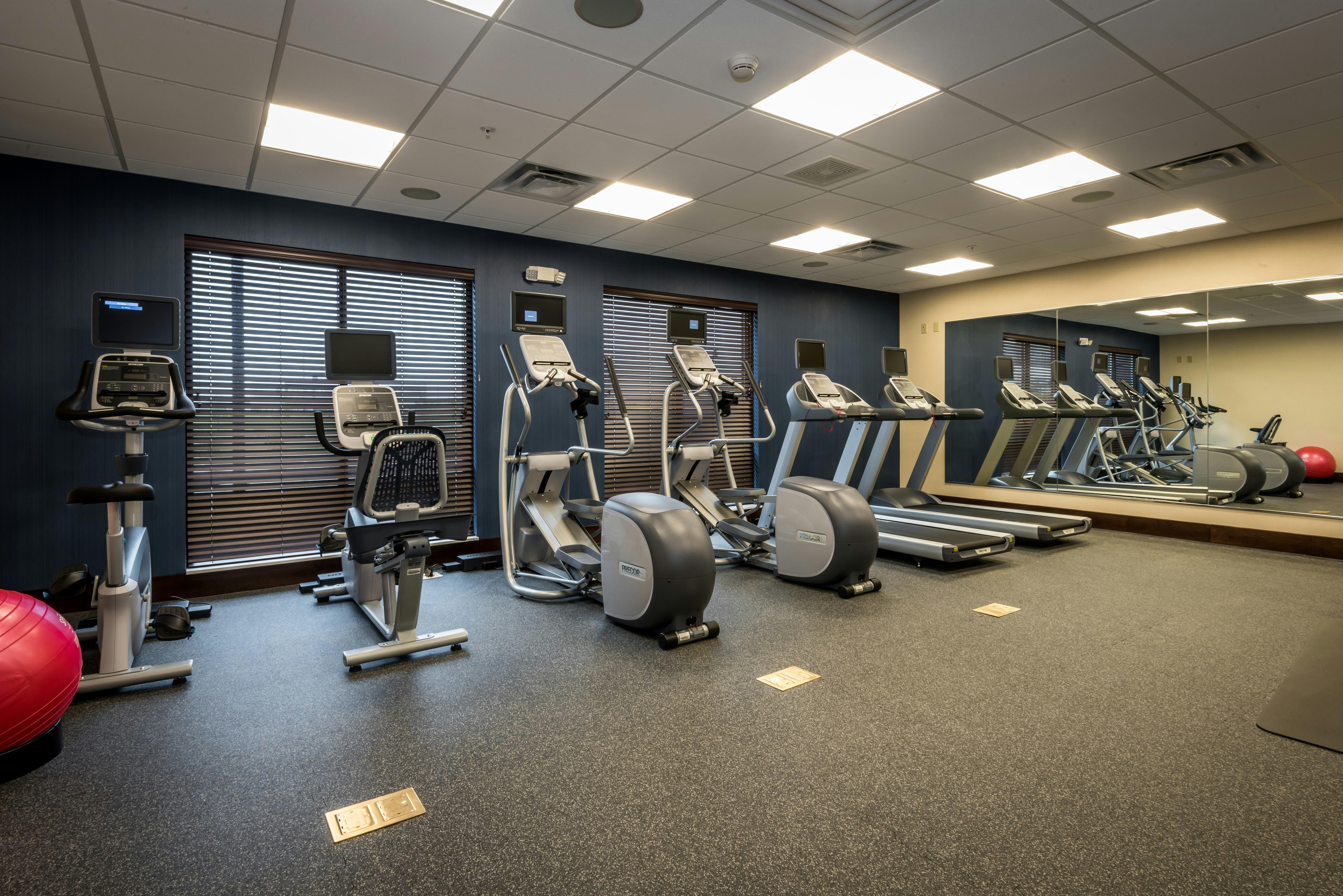Hampton Inn and Suites Hammond 19/33