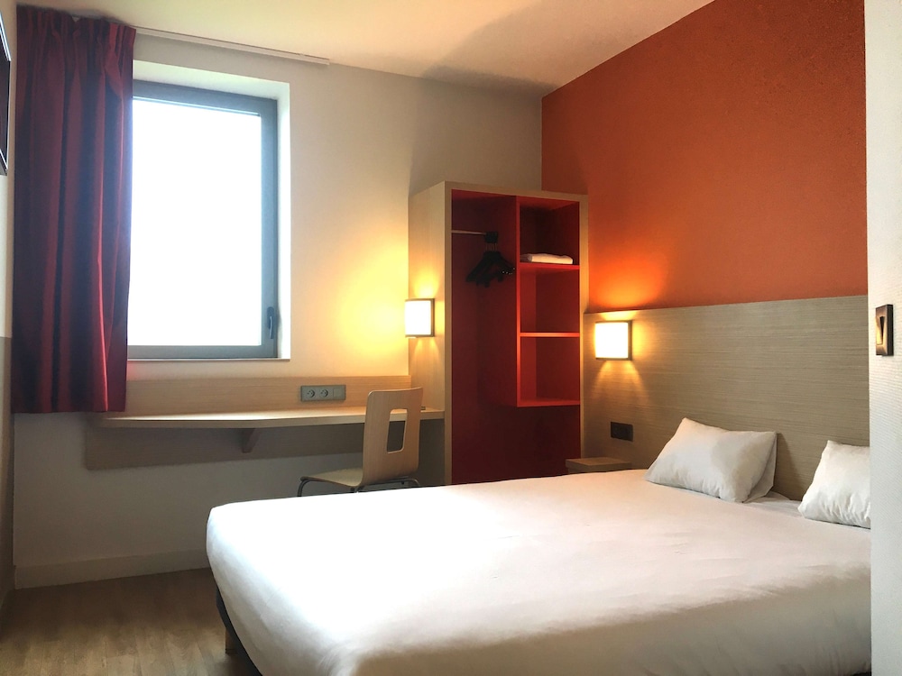 B&B HOTEL Laval Ouest 16/32