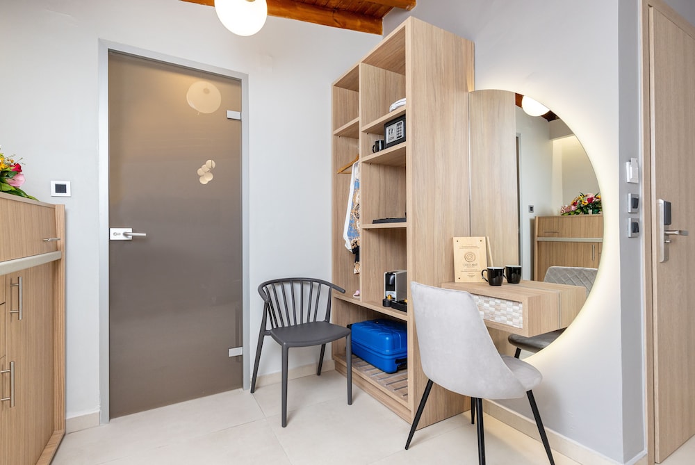 Metropolitan Pearl Boutique Hotel 28/38