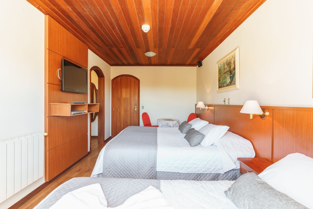 STANDARD, DOUBLE OR TWIN BED, BALCONY
