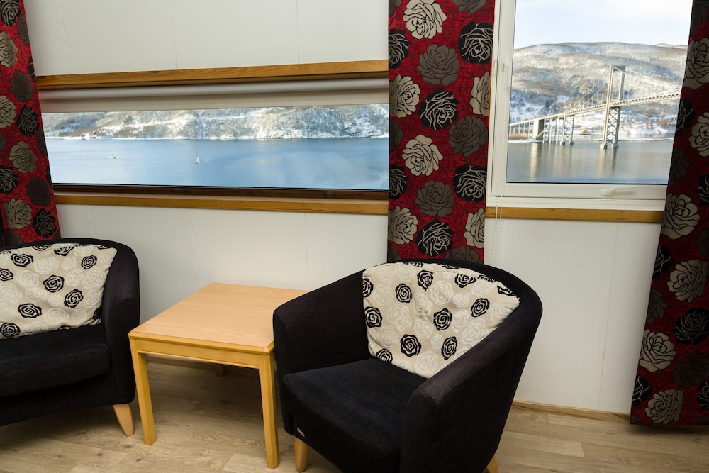 Tjeldsundbrua Hotel 37/50