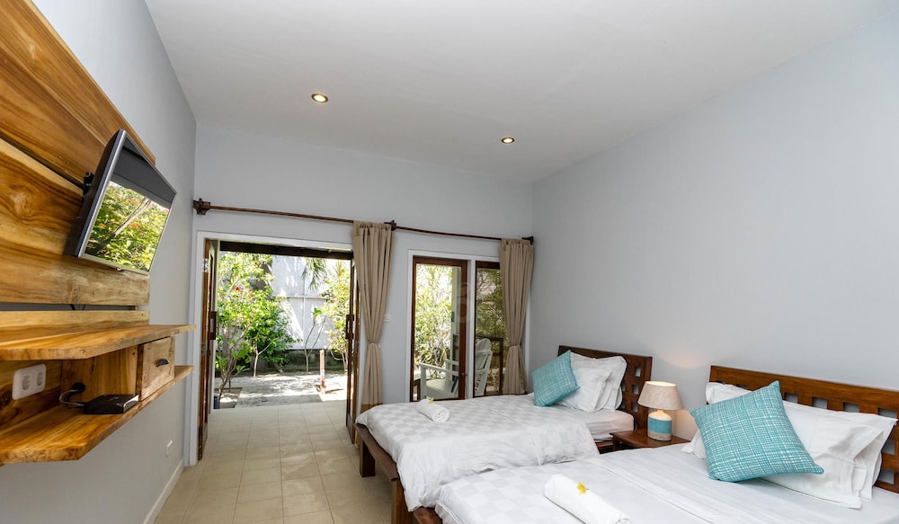 Bale Sampan Bungalows 24/64