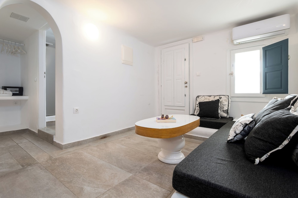 Amaze Suites 40/65