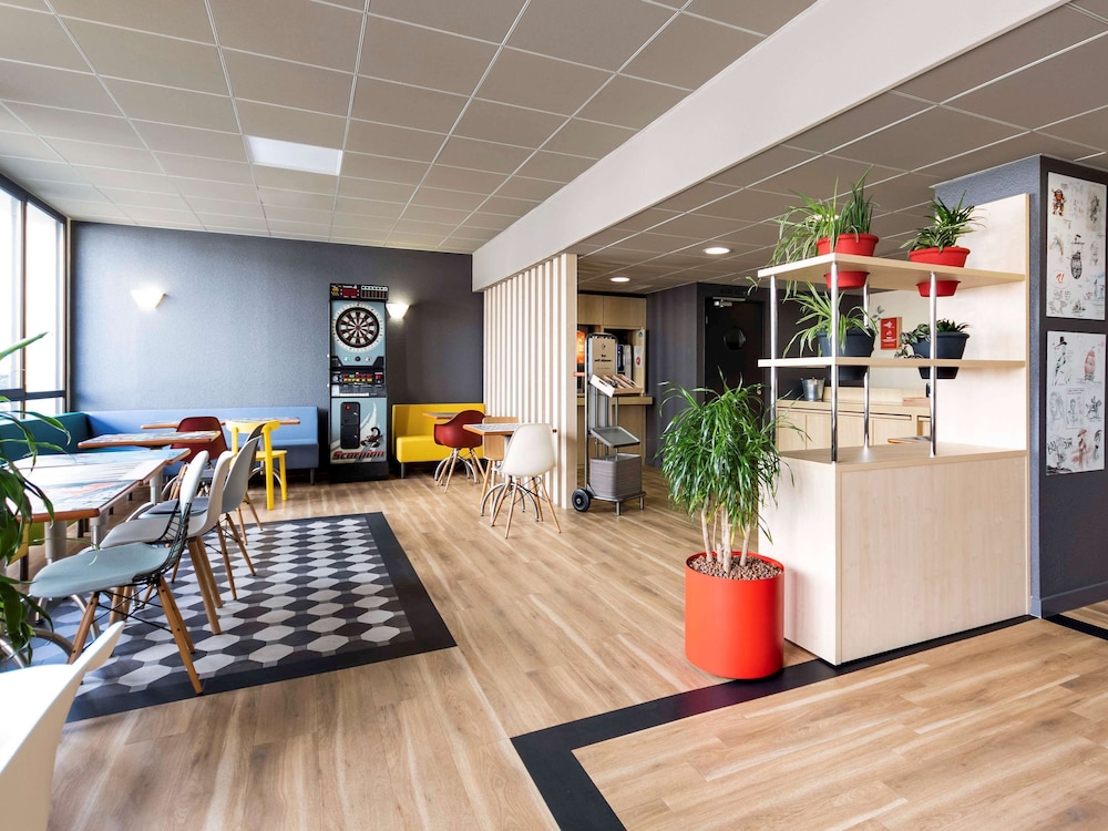 ibis Rochefort 52/66