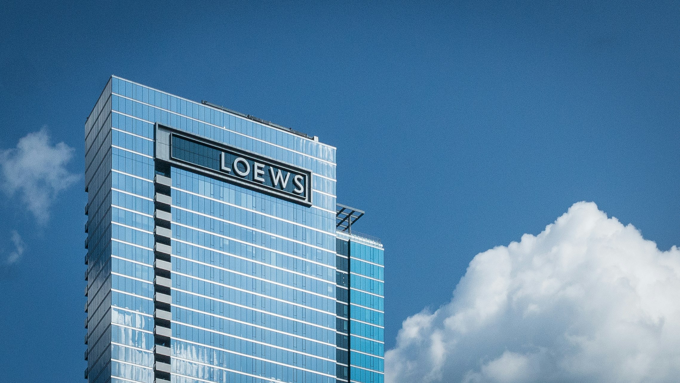 Loews Chicago 6/82