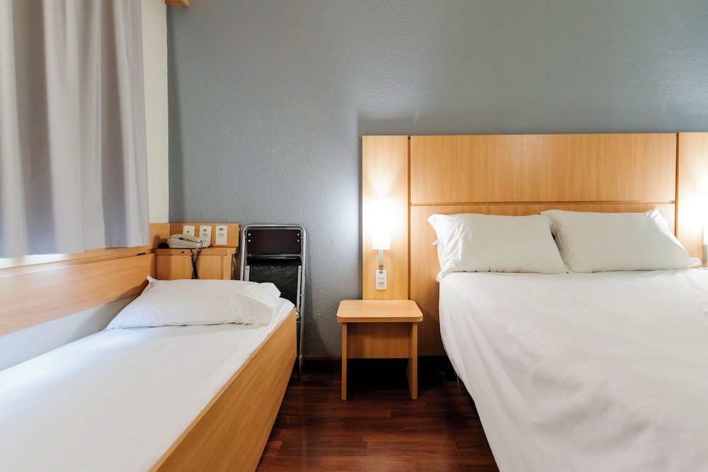 Ibis Blumenau 19/66
