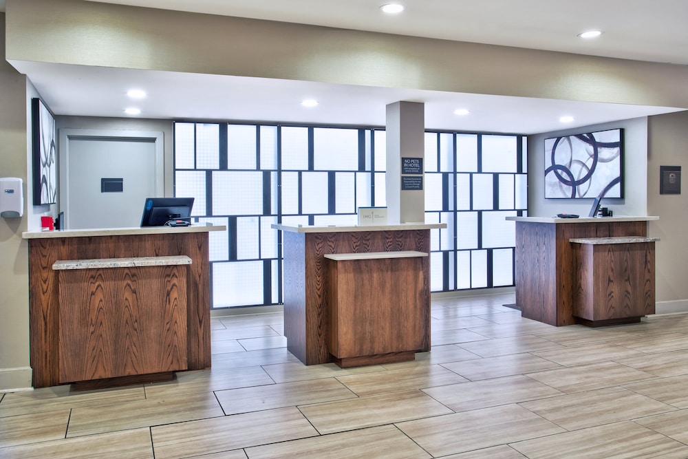 Crowne Plaza Chicago Northbrook 9/66