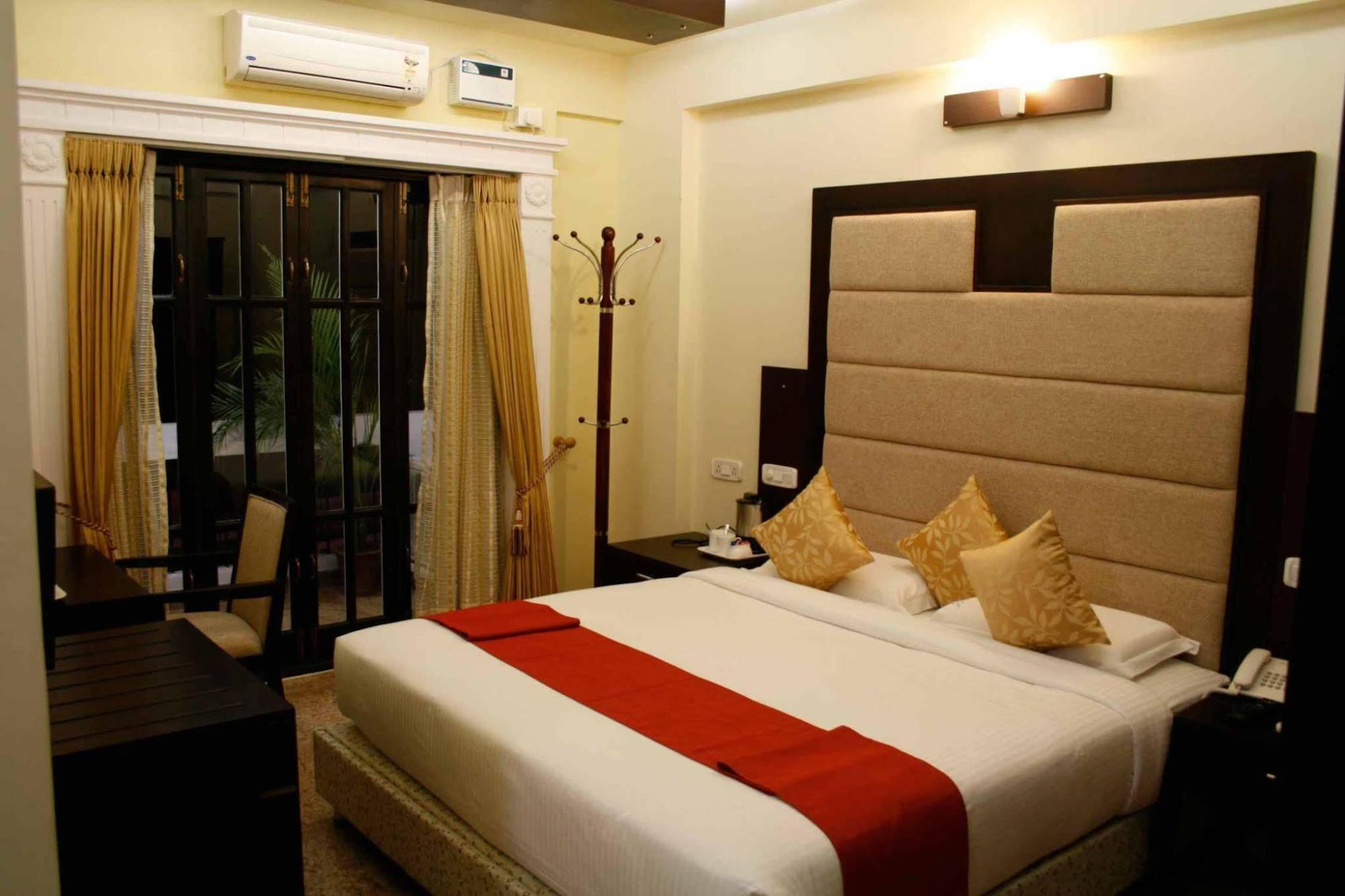 CRYSTAL PARK INN 16/25