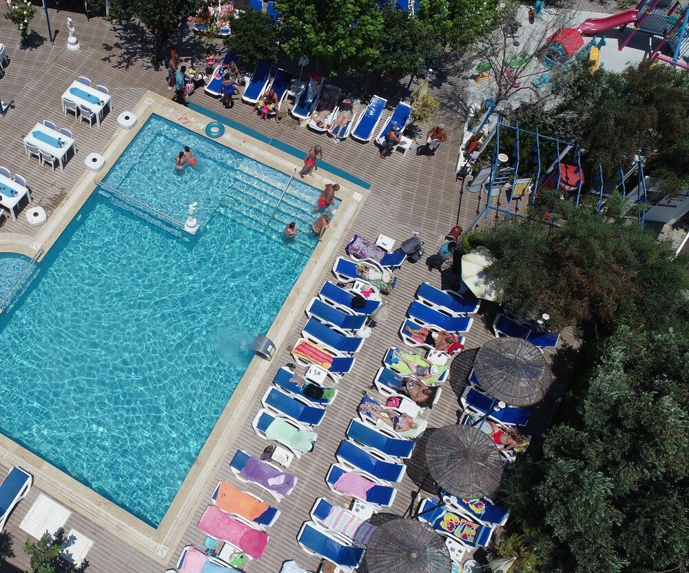 Mavi Restaurant & Apartments 3 40/50