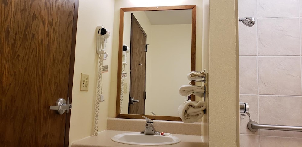 Family Budget Inn Bethany 47/48