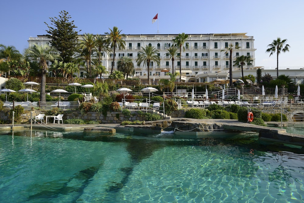 Royal Hotel Sanremo 3/83