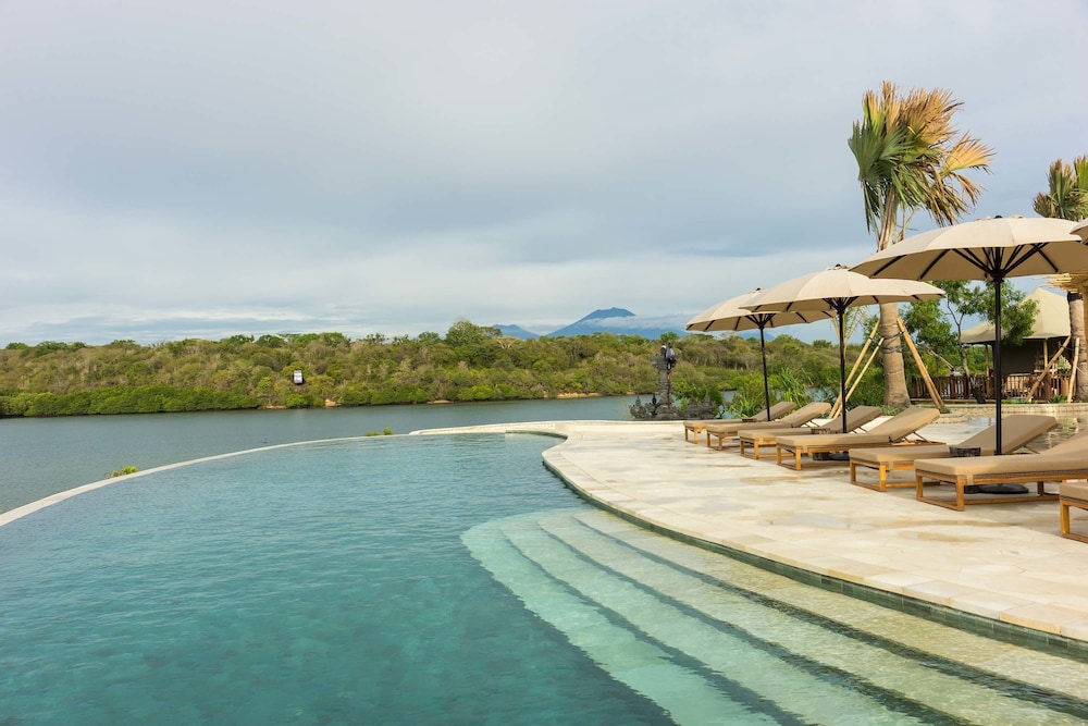 Menjangan Dynasty Resort 47/73
