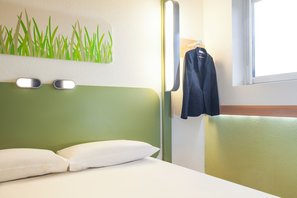 IBIS BUDGET BEACONSFIELD 26/28