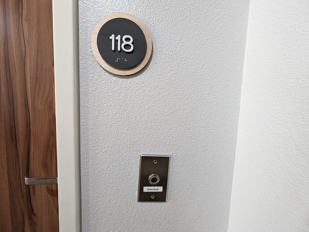 Texas Bungalows Hotel and Hotel Que at i35 Austin Pflugerville 24/43