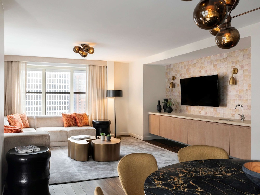 Hotel 55 Chicago Downtown 32/58
