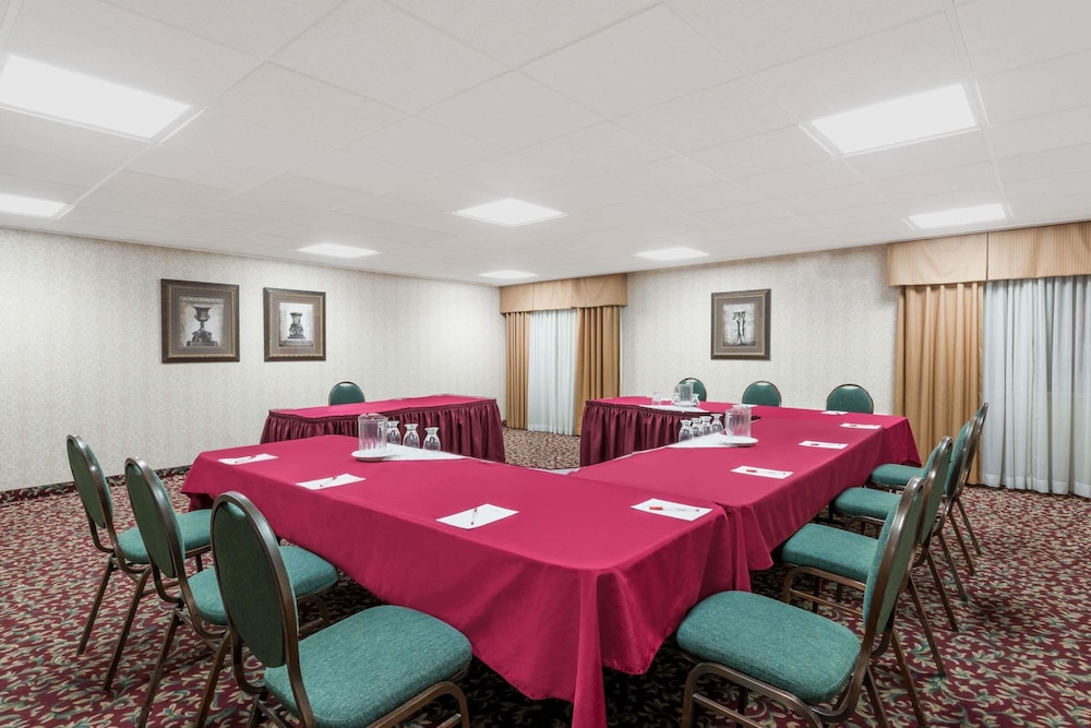 Ramada by Wyndham London 48/59