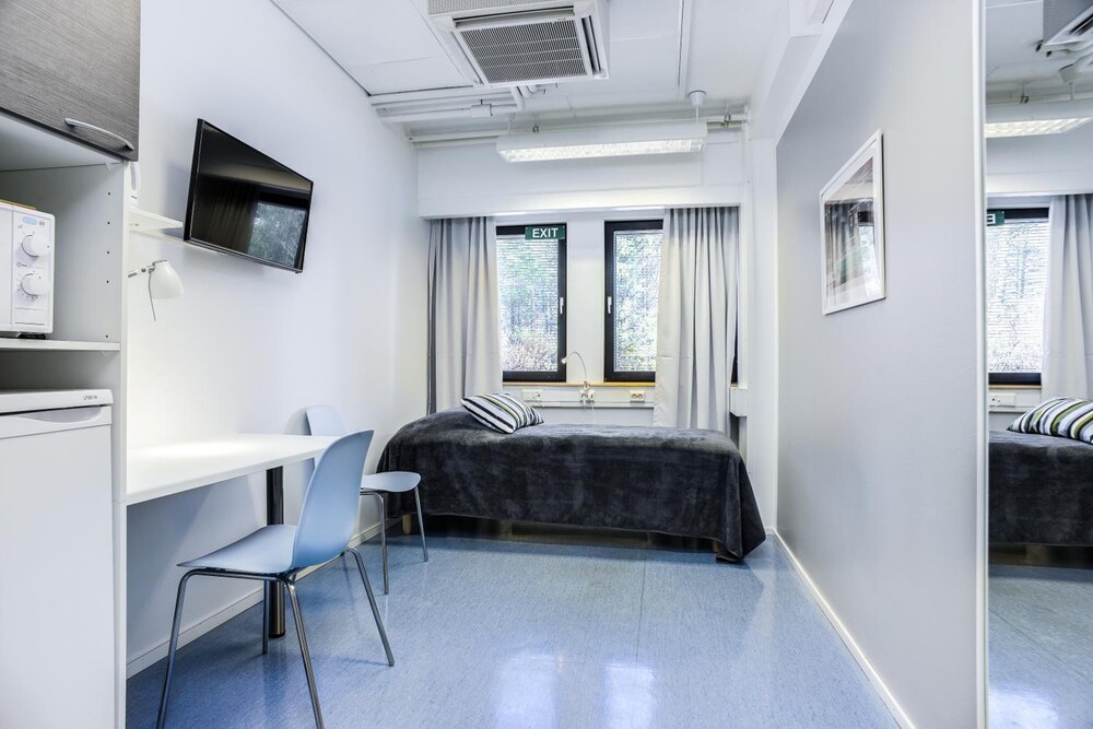 FORENOM HOSTEL VANTAA AVIAPOLIS 8/27