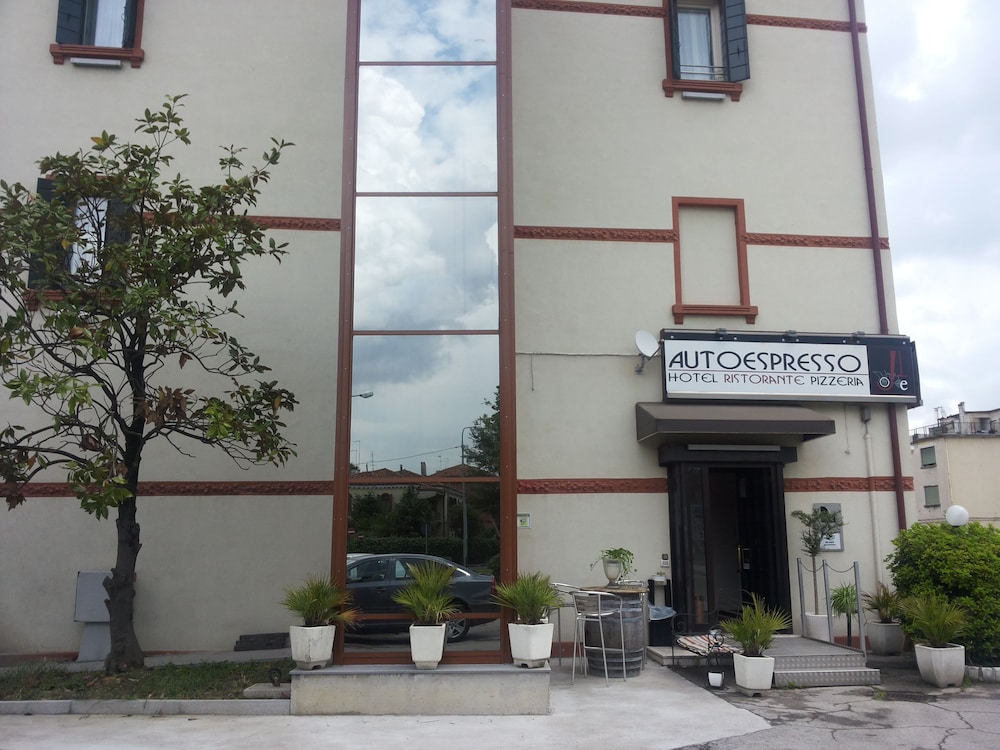 Hotel Autoespresso 1/50