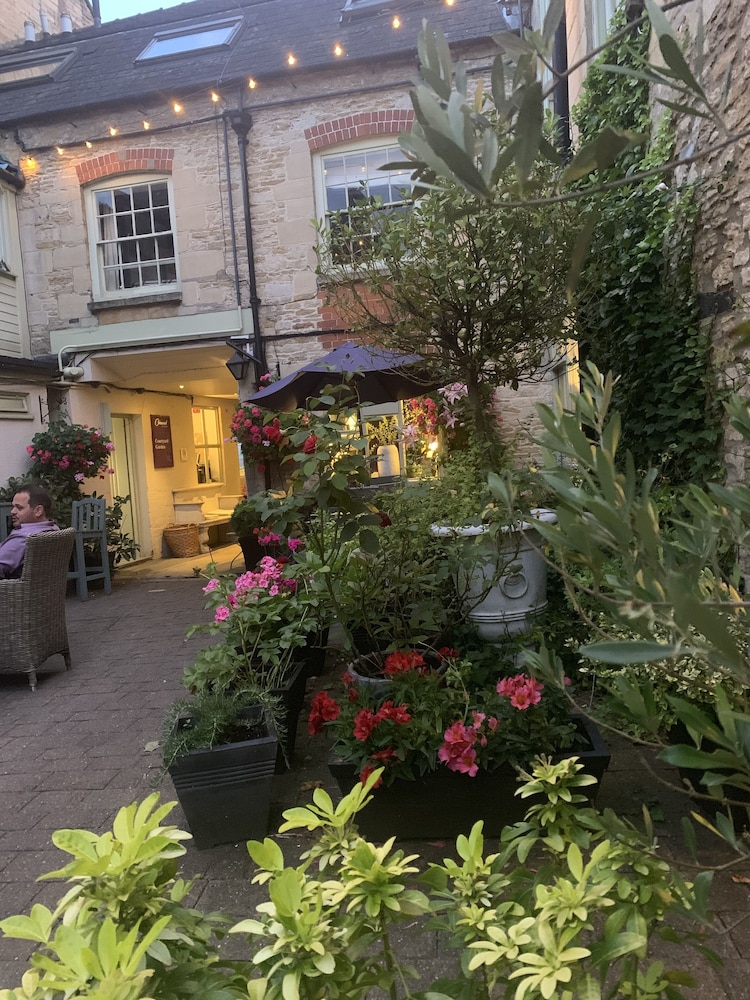 The Ormond at Tetbury 3/49