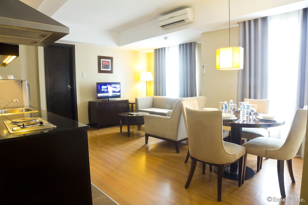 Lancaster Hotel Manila 26/45