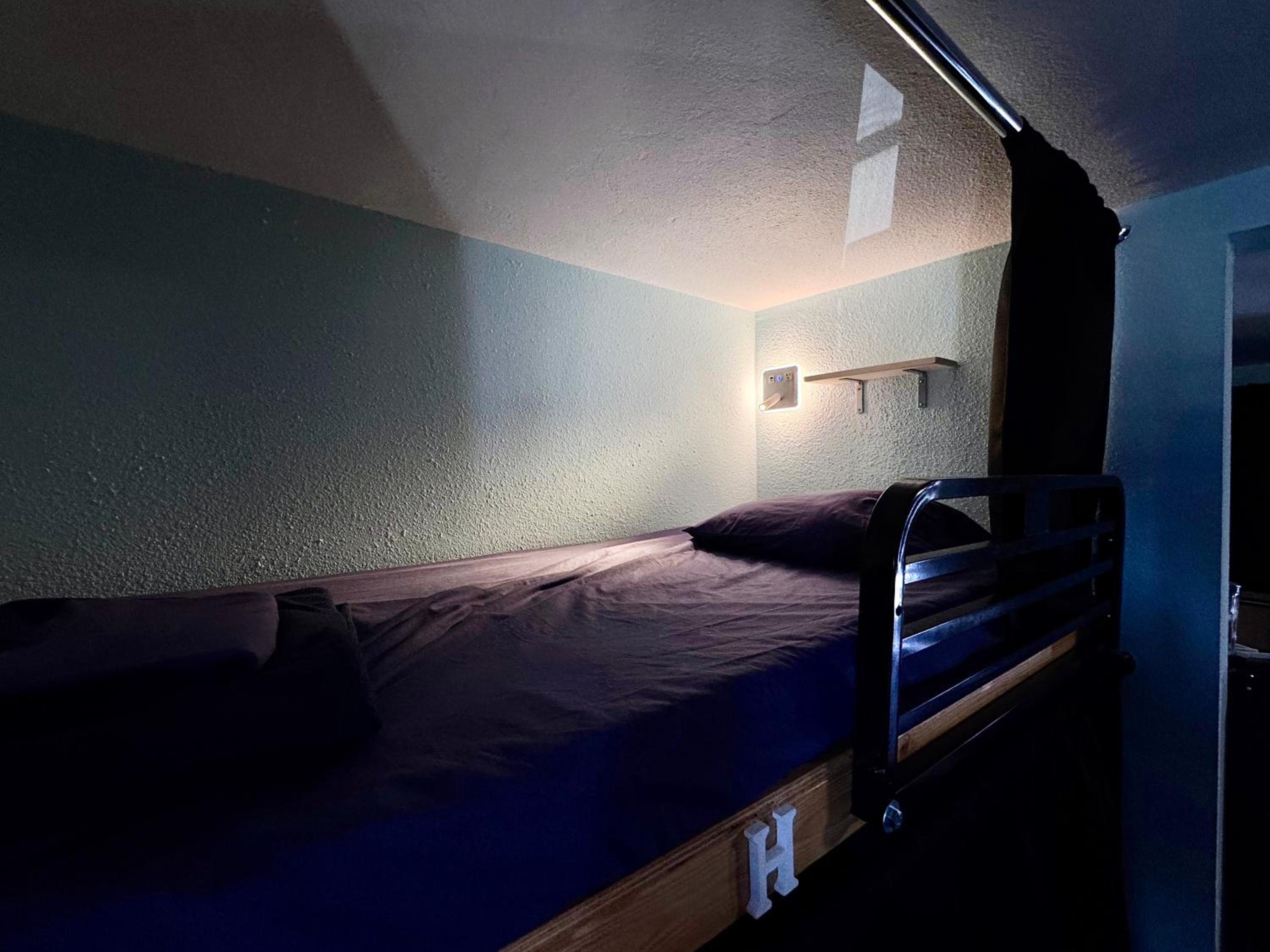 MIXED DORM, 10 BEDS
