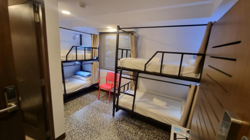 One Cristina Suites 31/49