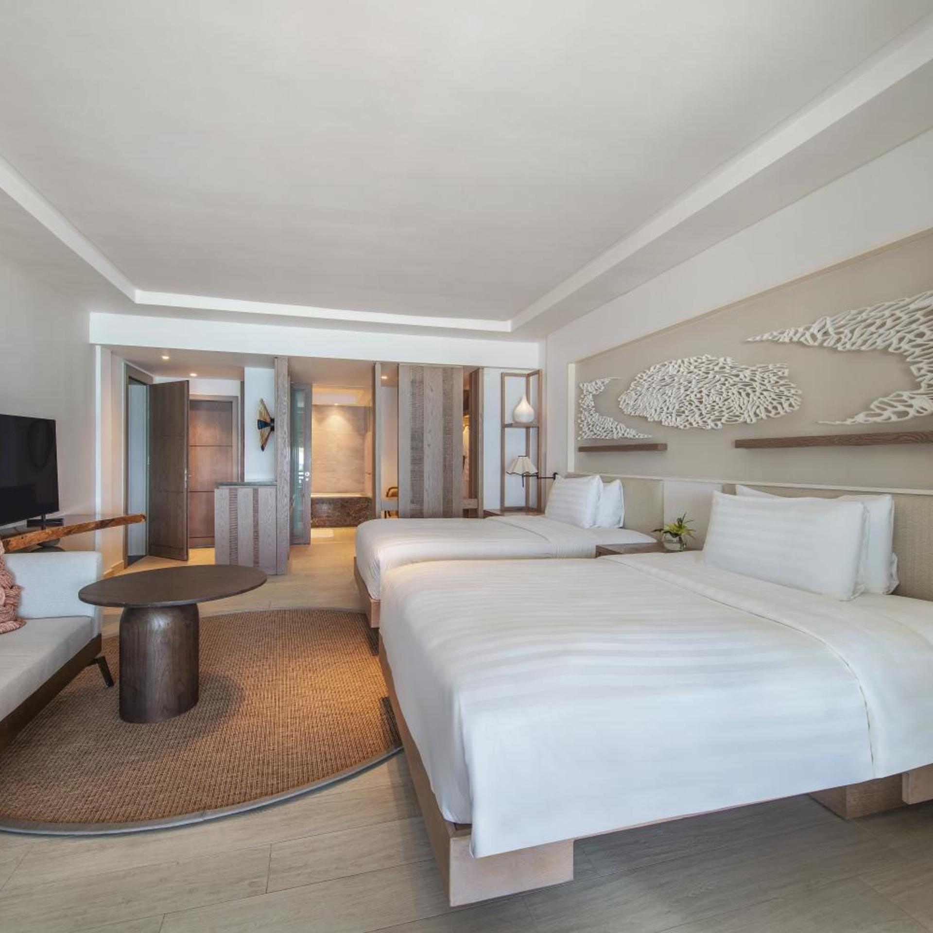 Hibiscus Family Ocean View Suite