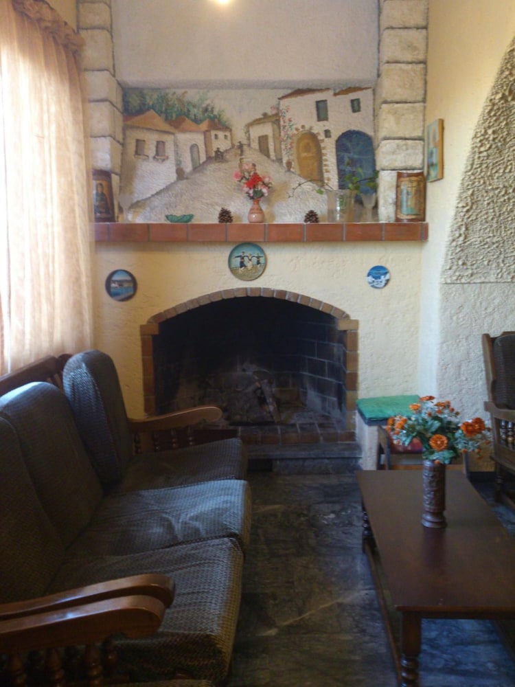 Erato Hotel 46/68