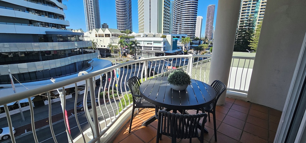 Broadbeach Holiday Apartments 36/50