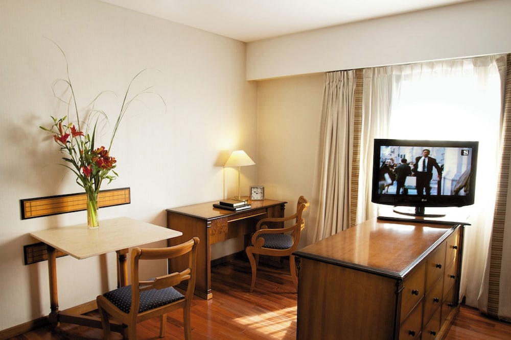 ARGENTA TOWER HOTEL 43/64
