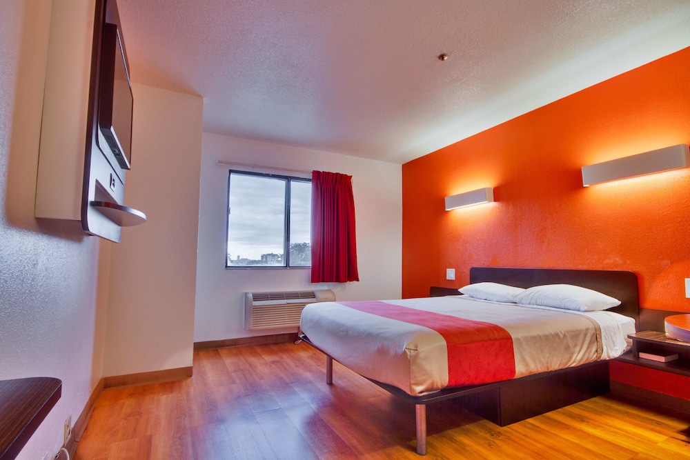 Motel6 Dallas, TX - Fair Park 27/54