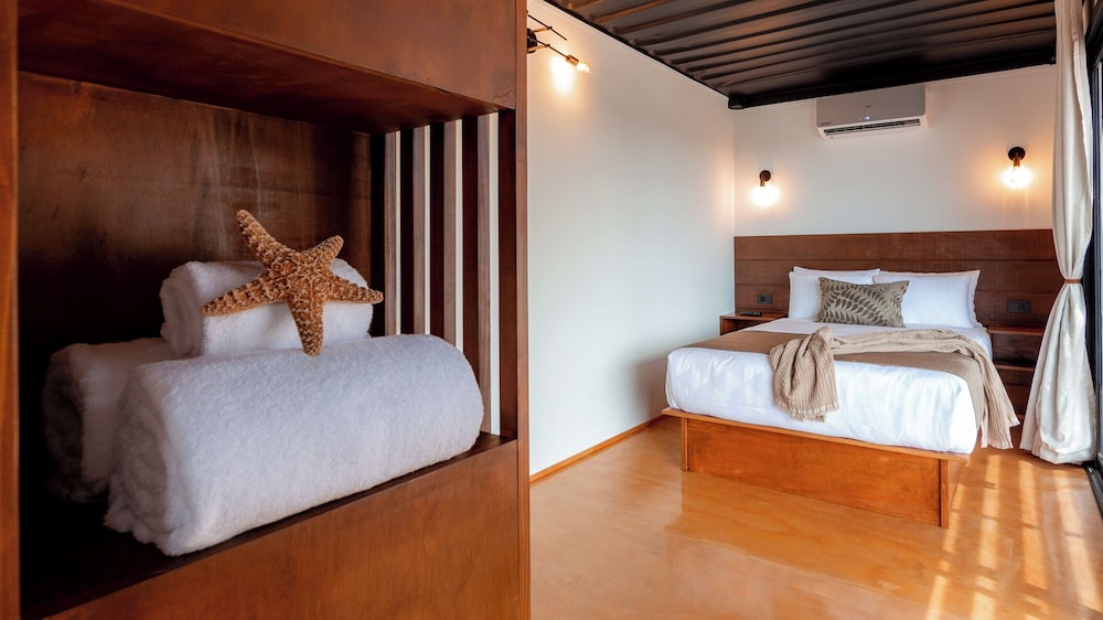 Inhouse Glamping 14/50