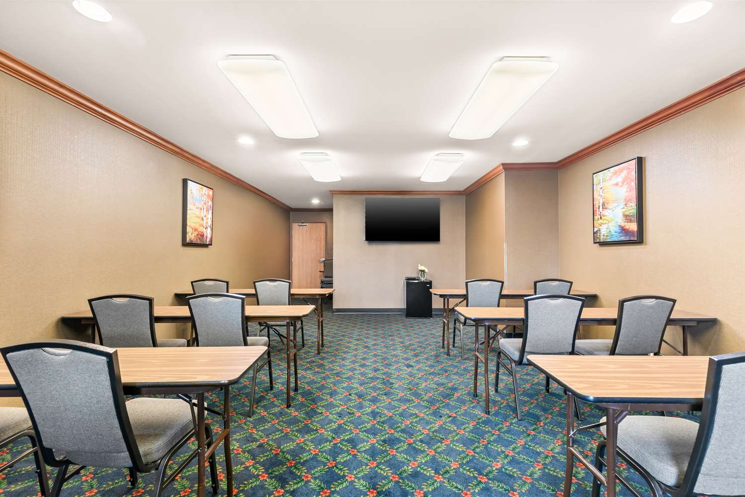 Best Western Legacy Inn & Suites Beloit/South Beloit 11/13