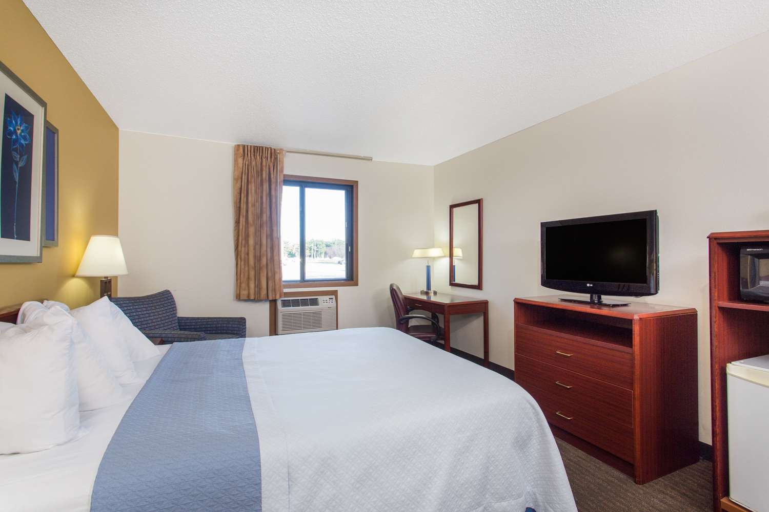 Days Inn By Wyndham Austin 20/44