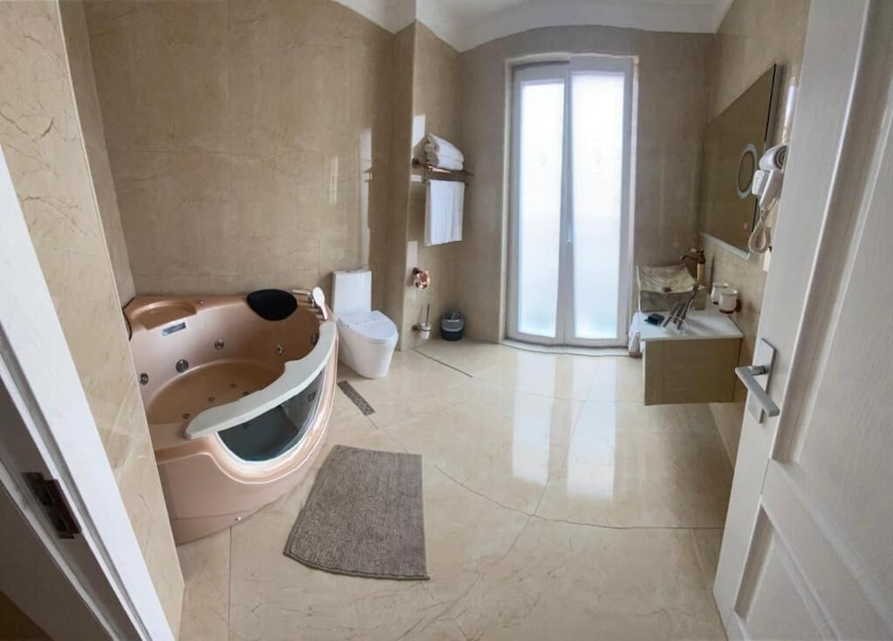 Brais Hotel 35/36