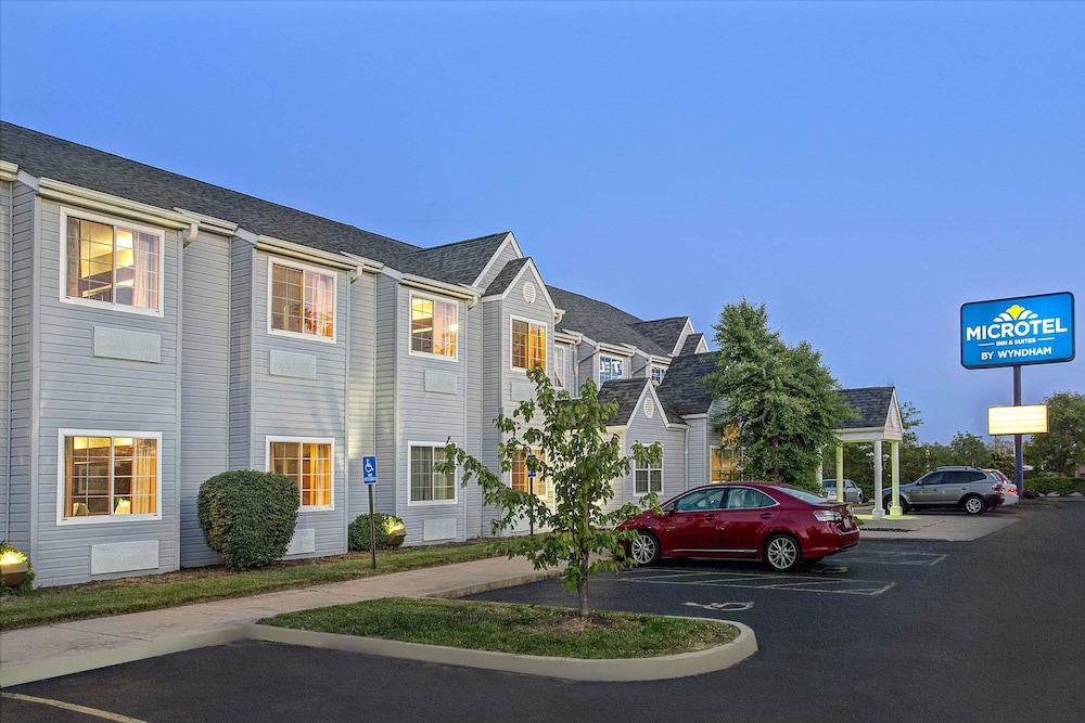 Microtel Inn & Suites by Wyndham Mason/Kings Island 1/26
