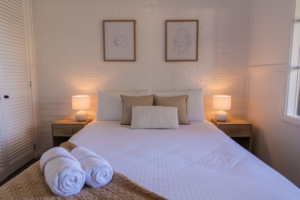 MCMILLANS OF METUNG RESORT 10/50