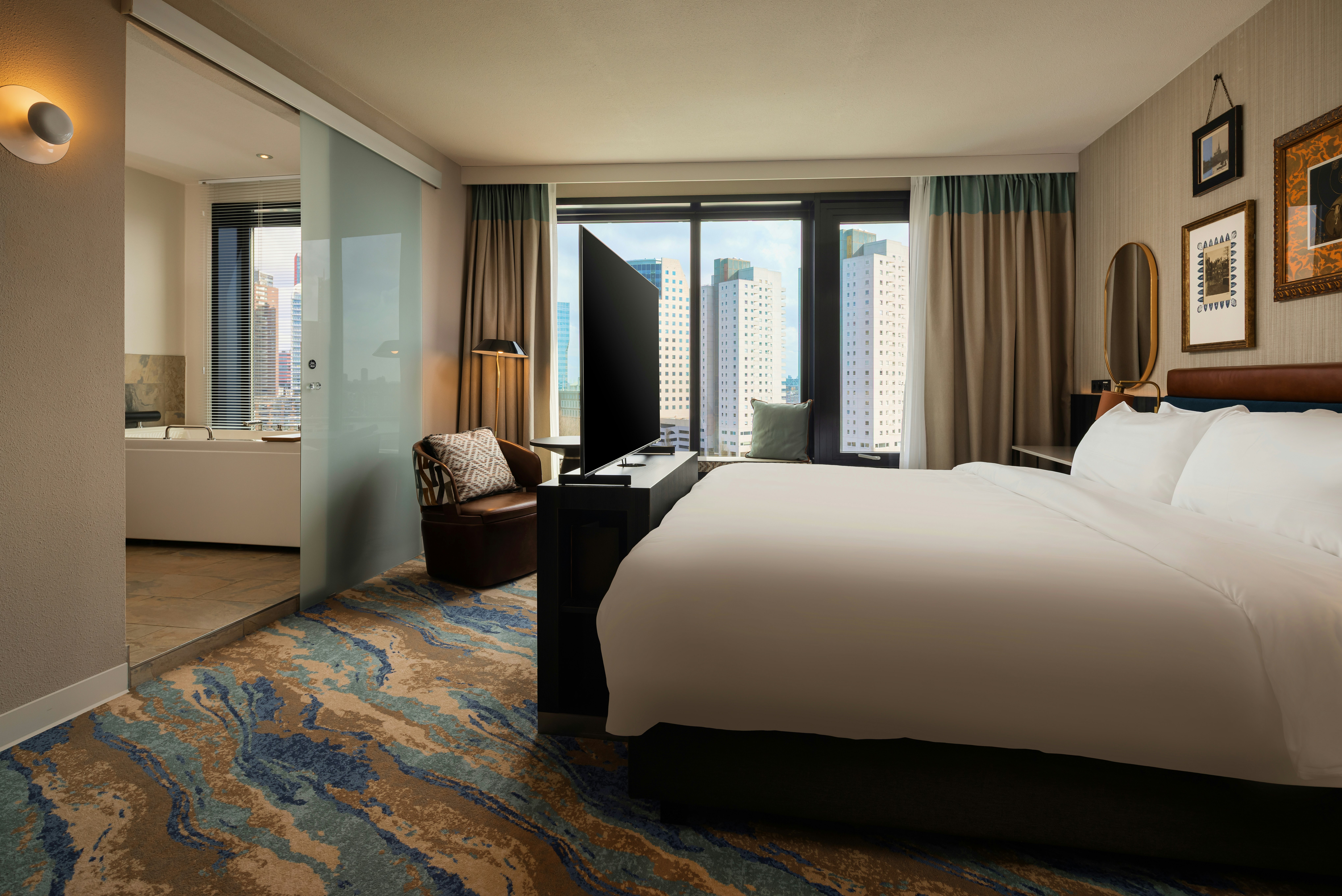 HARBOUR, KING BED