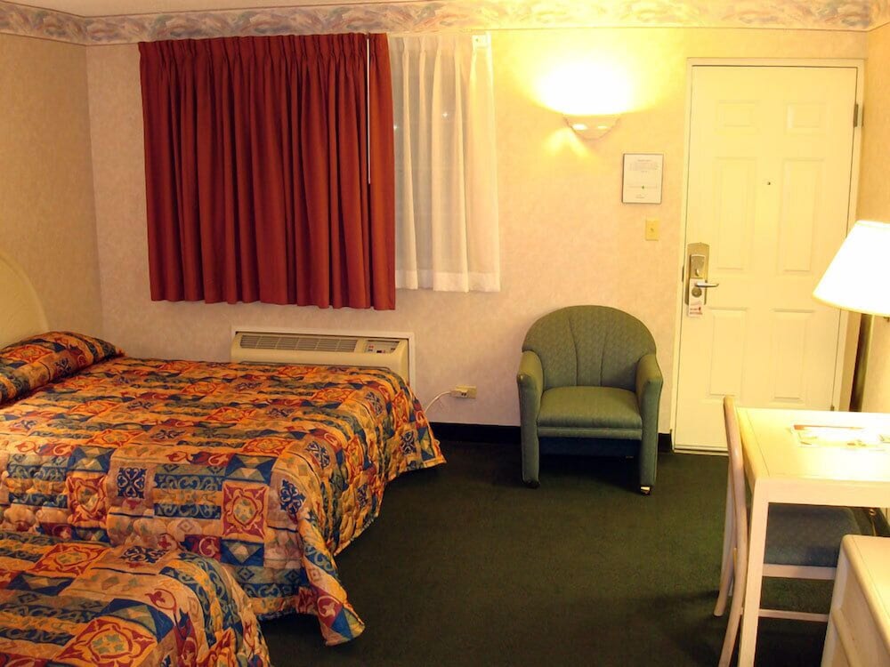 O Hare Inn & Suites 16/43