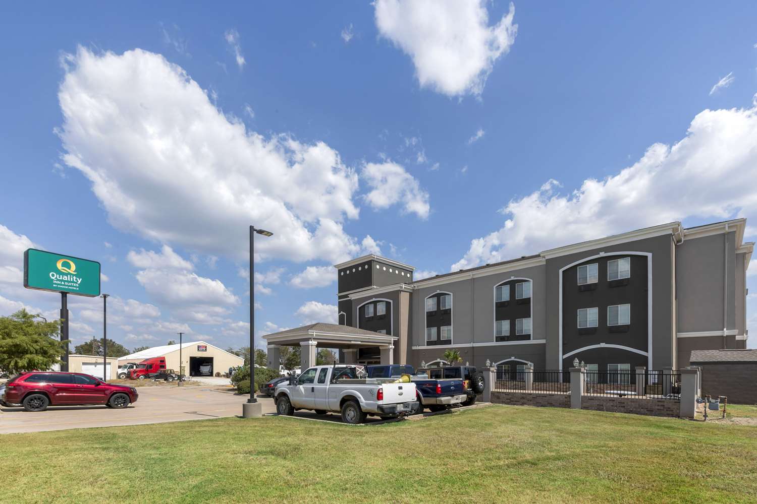 Quality Inn & Suites Groesbeck North 20/24