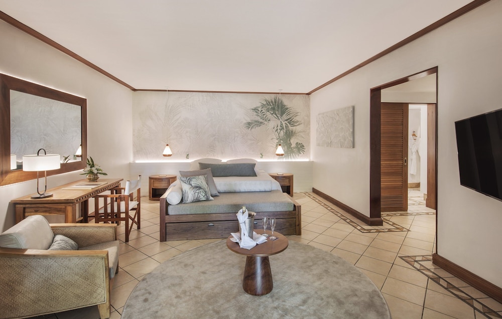 Paradis Beachcomber Golf Resort and Spa 46/65