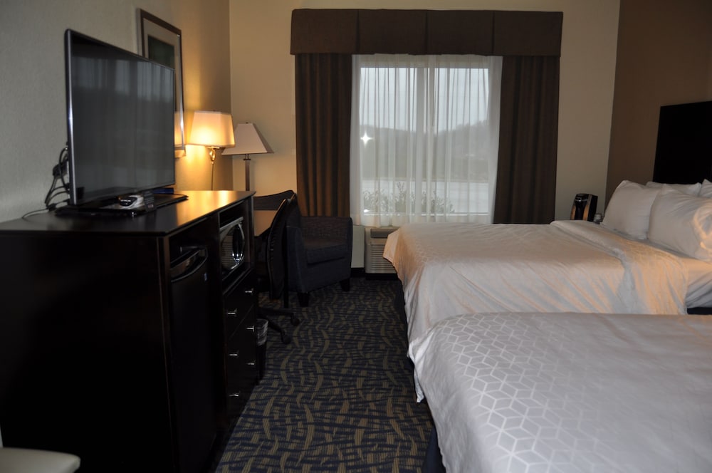 Holiday Inn Express And Suites Lebanon 8/40