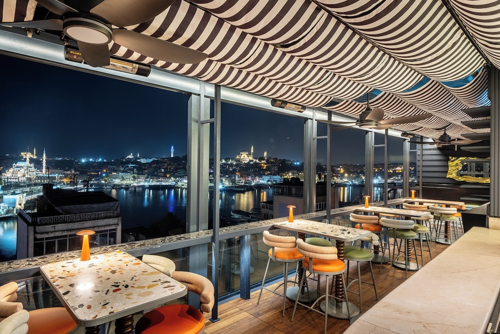 Momento Golden Horn 44/70