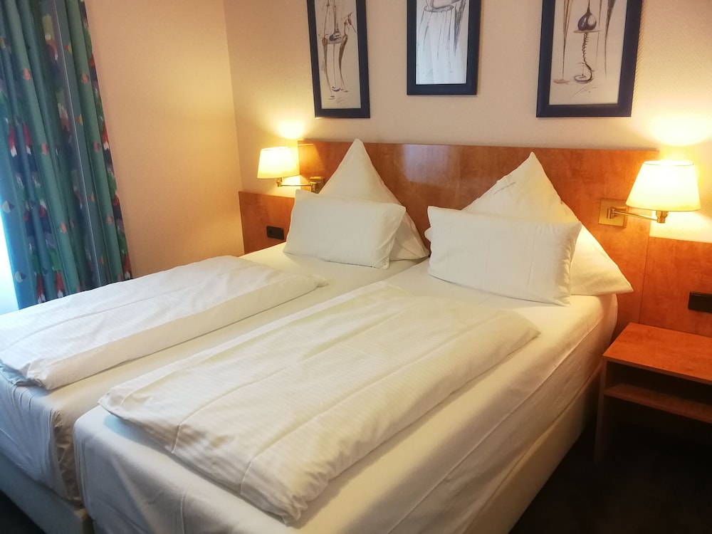 STANDARD, DOUBLE BED